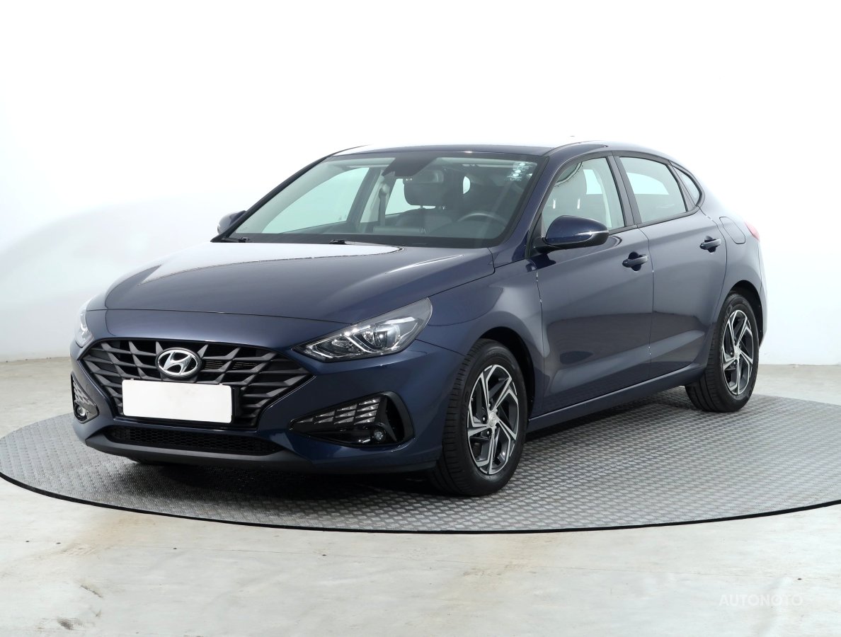 Hyundai i30 Fastback, 2020 - pohled č. 3