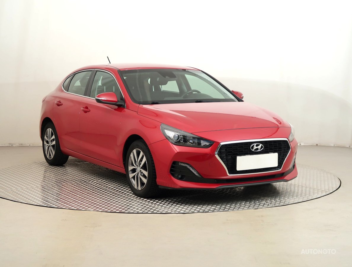 Hyundai i30 Fastback, 2018 - celkový pohled