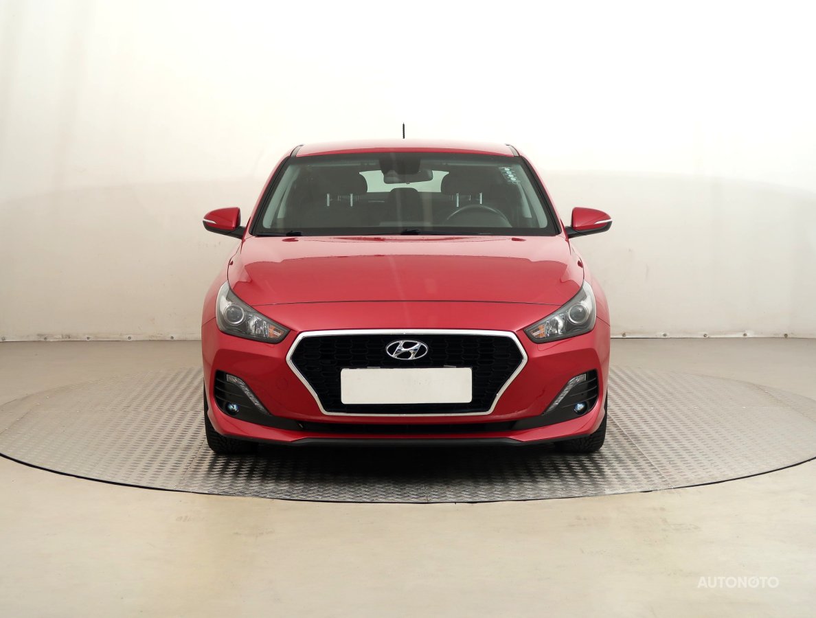 Hyundai i30 Fastback, 2018 - pohled č. 2