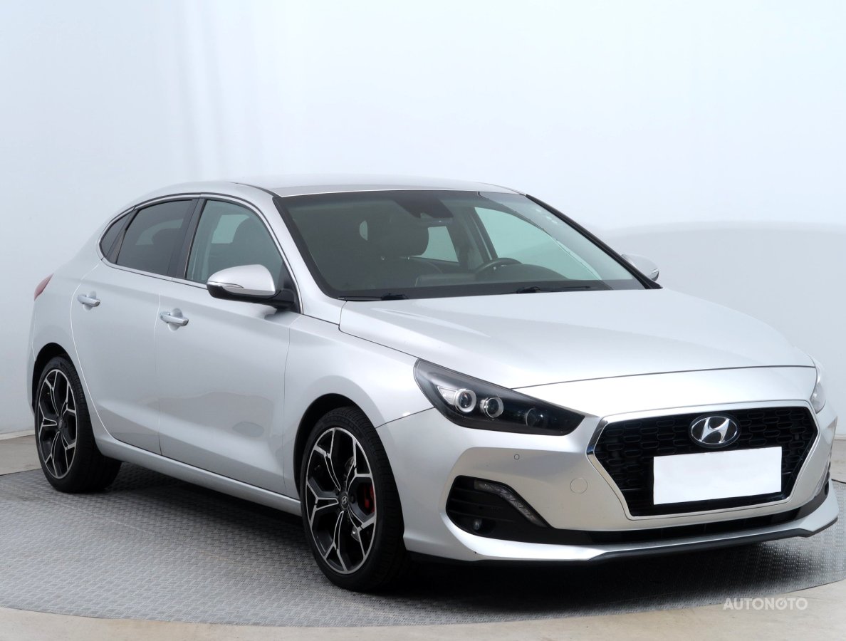 Hyundai i30 Fastback, 2018 - celkový pohled