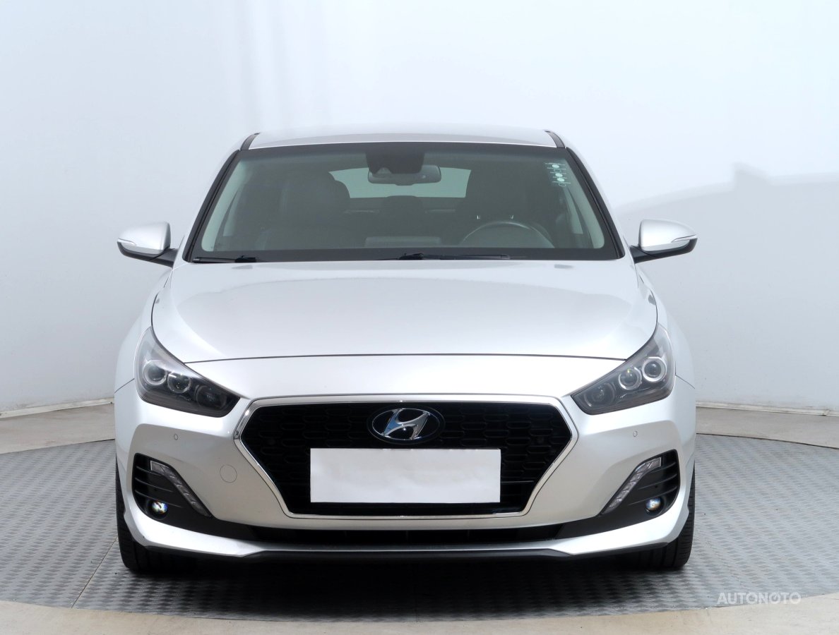 Hyundai i30 Fastback, 2018 - pohled č. 2