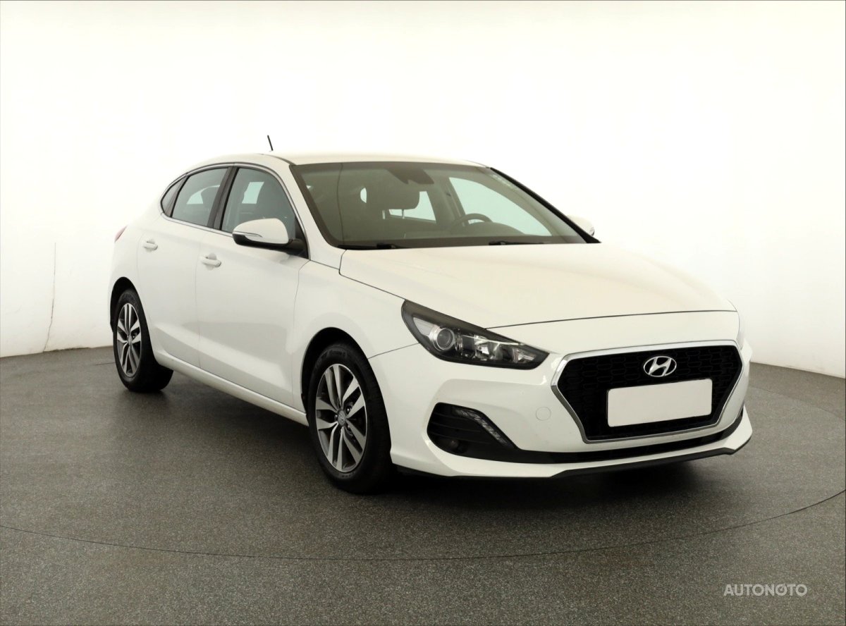 Hyundai i30 Fastback, 2019 - celkový pohled