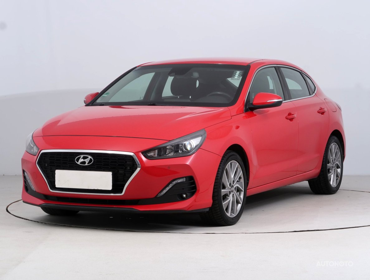 Hyundai i30 Fastback, 2018 - pohled č. 3