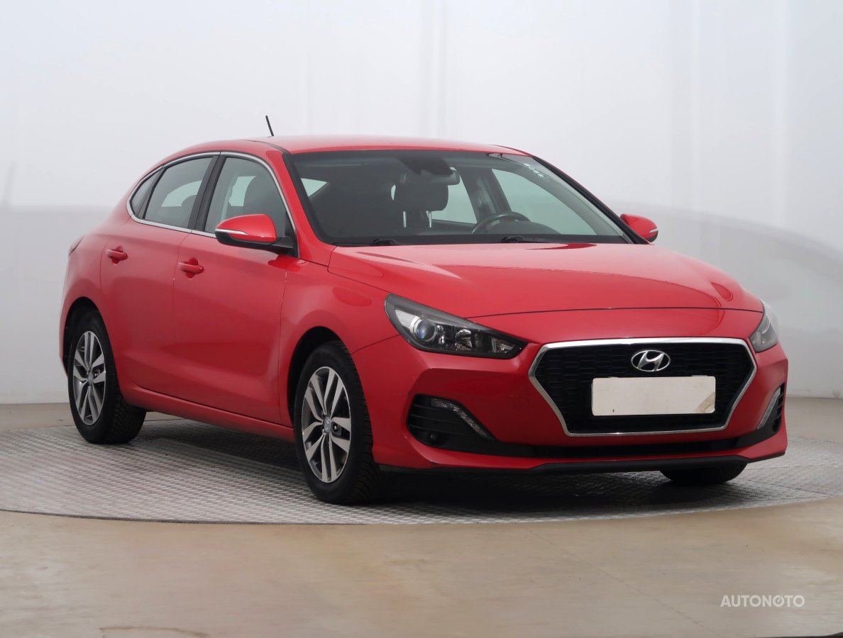 Hyundai i30 Fastback, 2018 - celkový pohled
