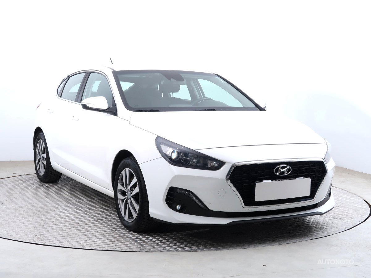 Hyundai i30 Fastback, 2019 - celkový pohled
