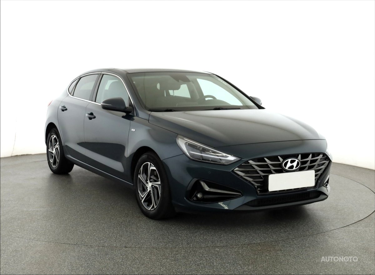 Hyundai i30 Fastback, 2021 - celkový pohled