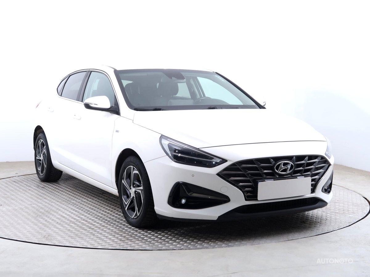 Hyundai i30 Fastback, 2021 - celkový pohled