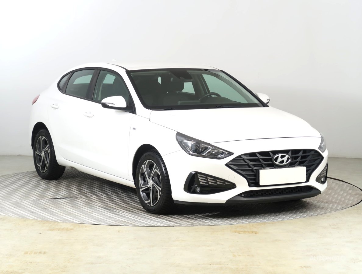 Hyundai i30 Fastback, 2021 - celkový pohled