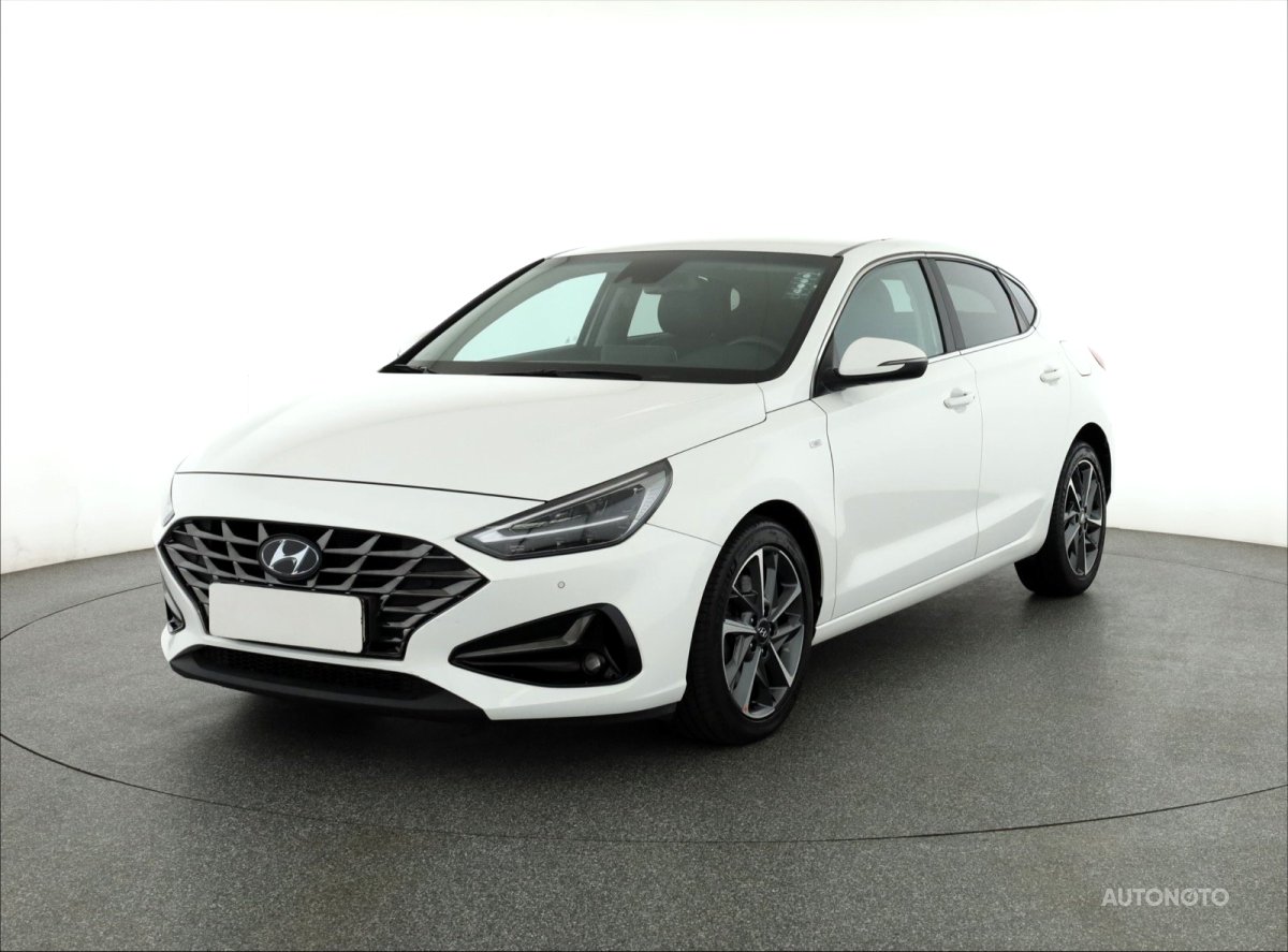 Hyundai i30 Fastback, 2021 - pohled č. 3