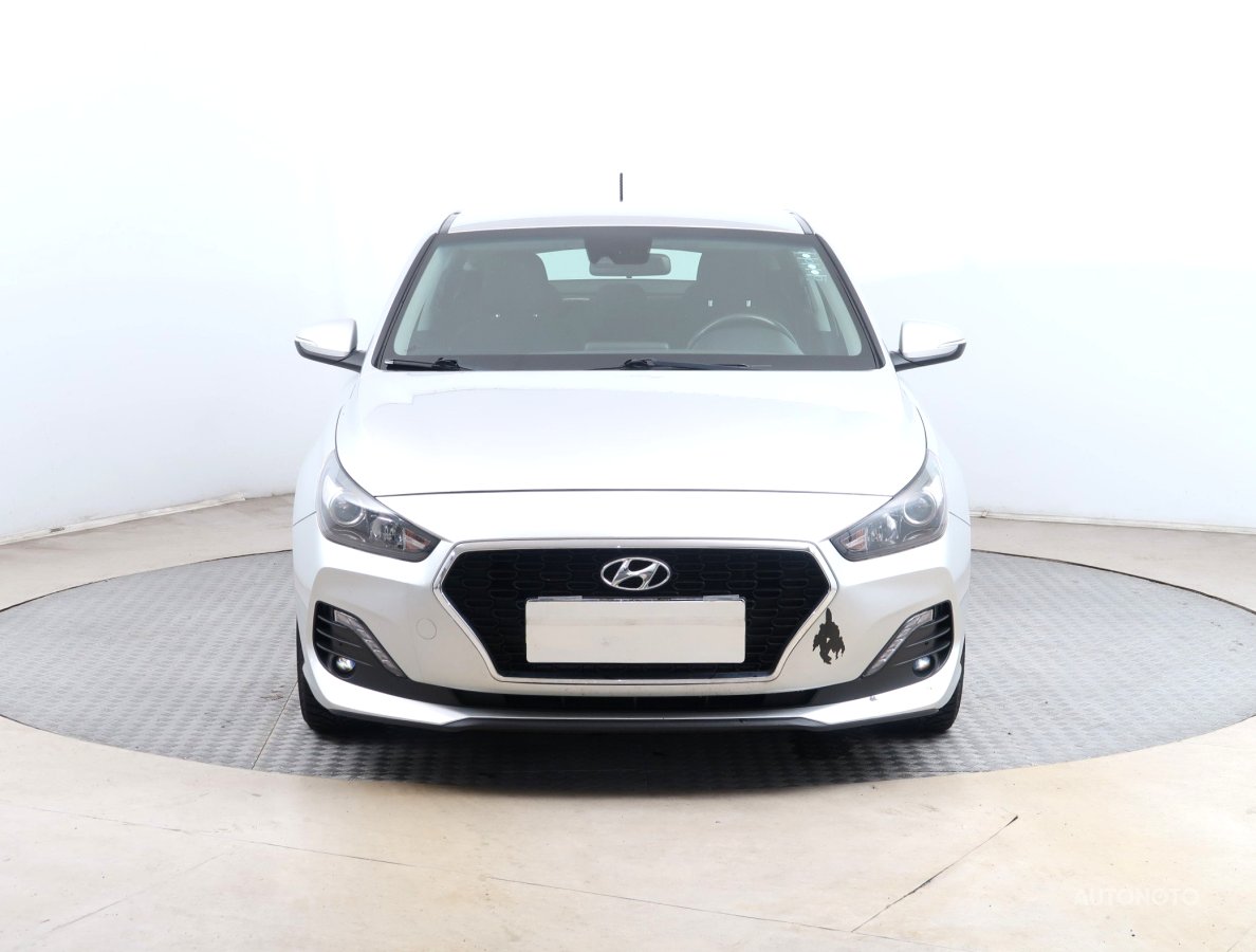 Hyundai i30 Fastback, 2019 - pohled č. 2