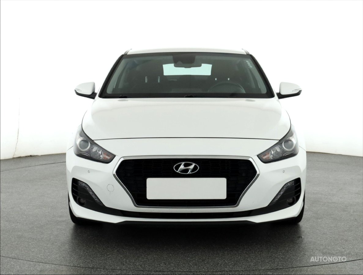 Hyundai i30 Fastback, 2018 - pohled č. 2