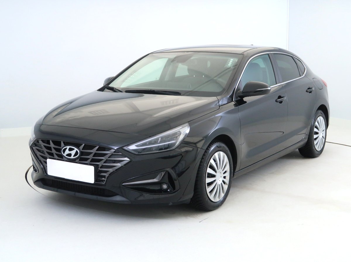 Hyundai i30 Fastback, 2024 - pohled č. 3