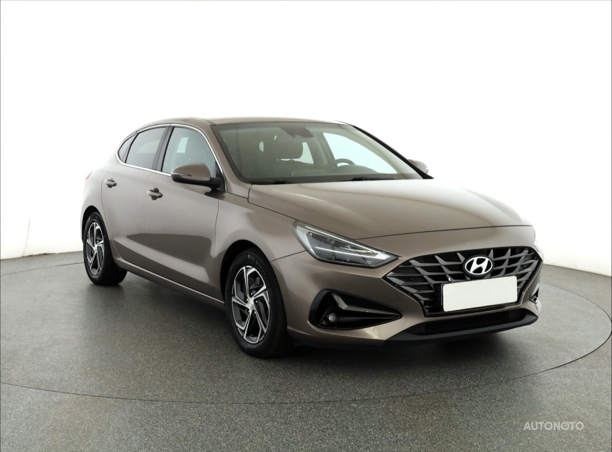 Hyundai i30 Fastback, 2021 - celkový pohled