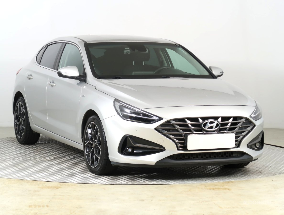 Hyundai i30 Fastback, 2020 - celkový pohled