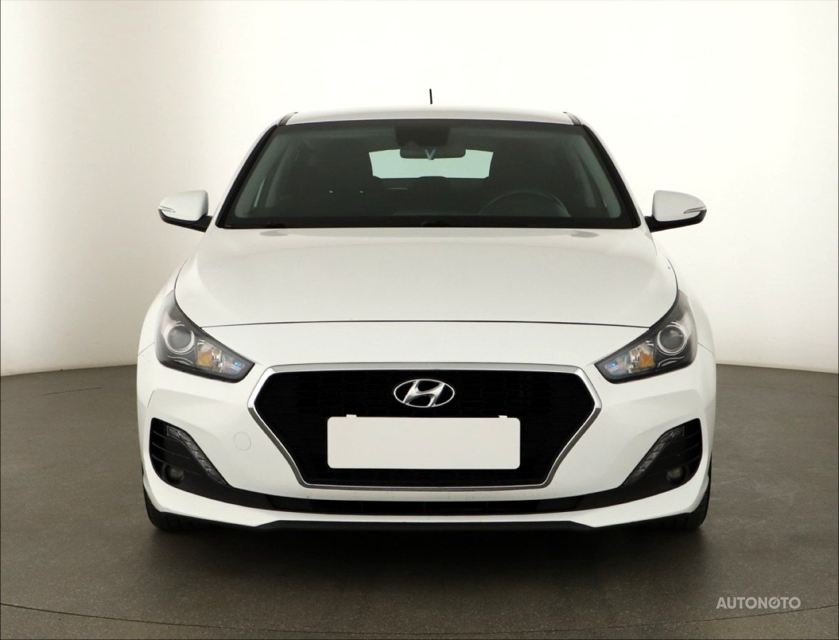 Hyundai i30 Fastback, 2018 - pohled č. 2