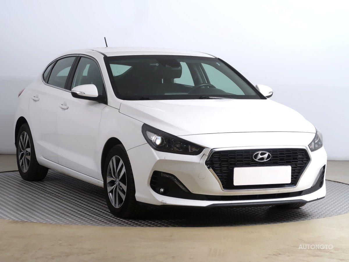 Hyundai i30 Fastback, 2018 - celkový pohled
