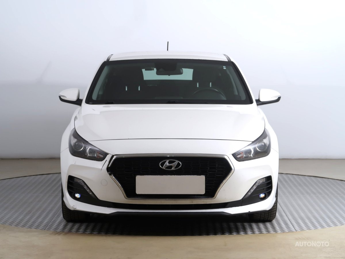 Hyundai i30 Fastback, 2018 - pohled č. 2