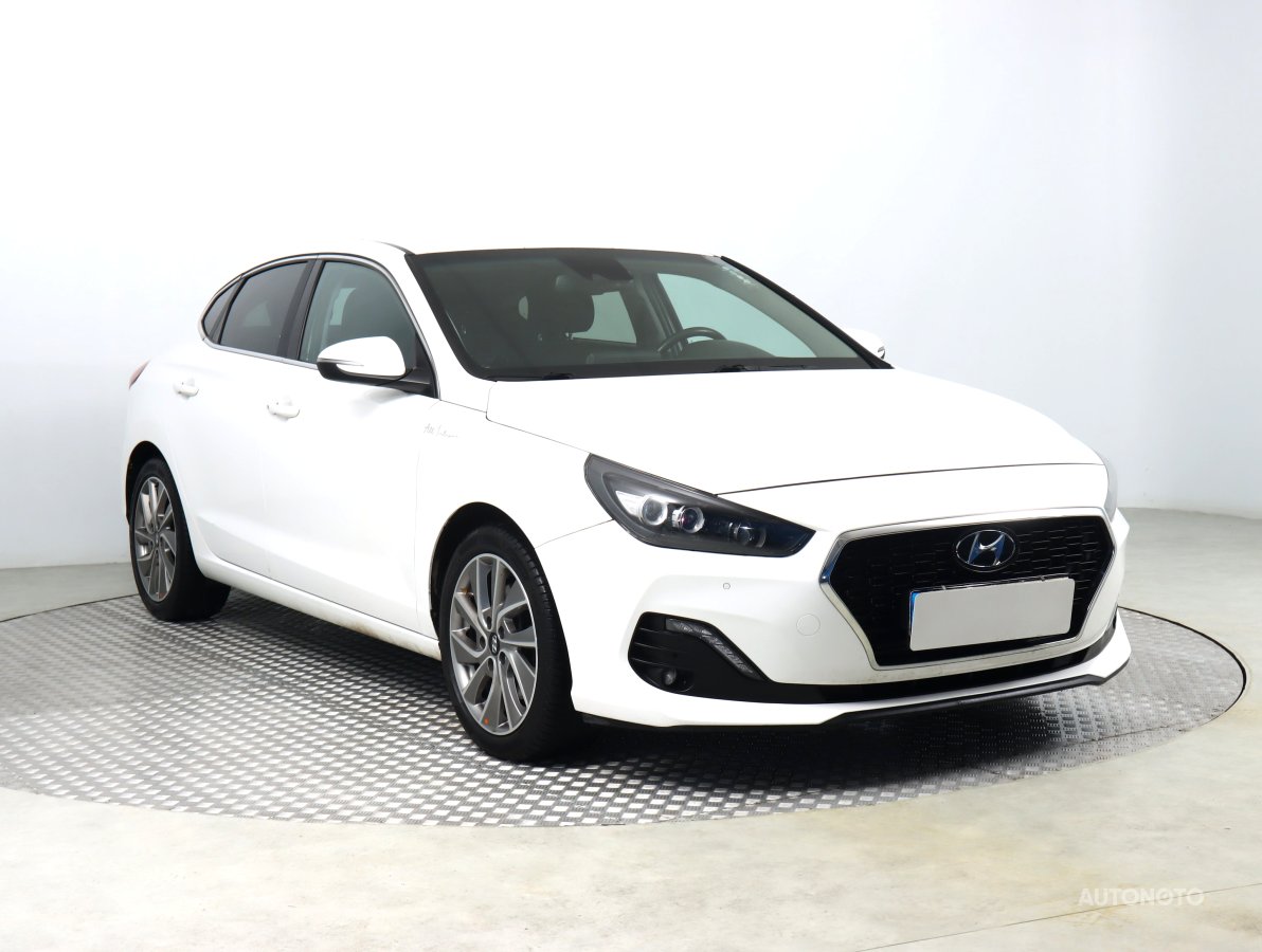 Hyundai i30 Fastback, 2020 - celkový pohled