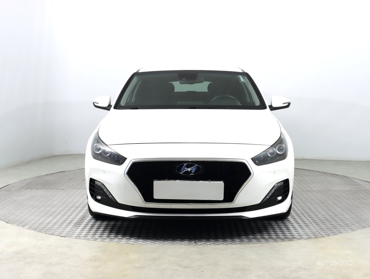 Hyundai i30 Fastback, 2020 - pohled č. 2
