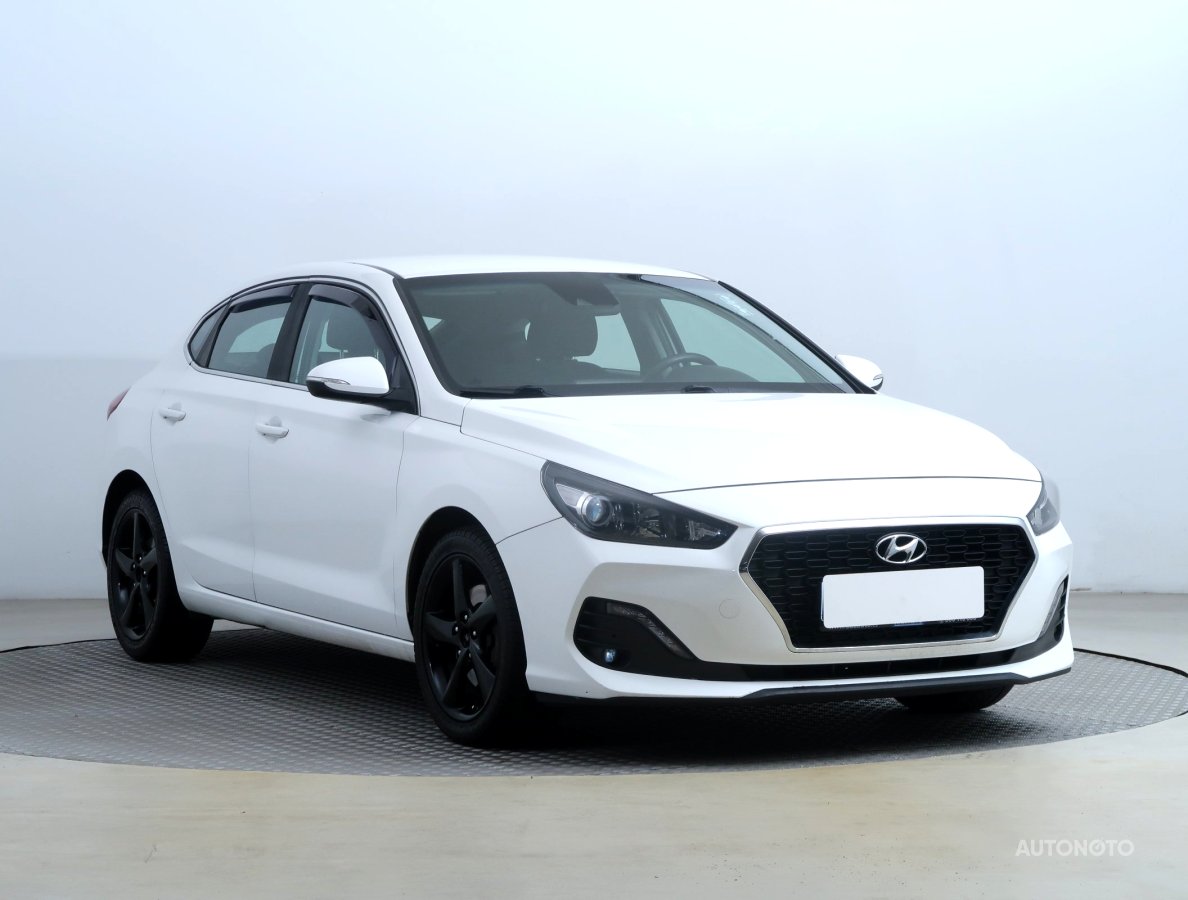 Hyundai i30 Fastback, 2018 - celkový pohled