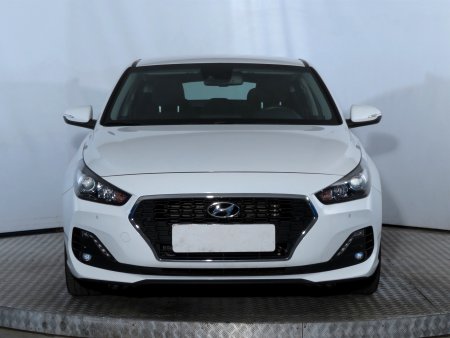 Hyundai i30 Fastback, 2019 - pohled č. 2