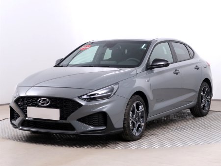 Hyundai i30 Fastback, 2023 - pohled č. 3
