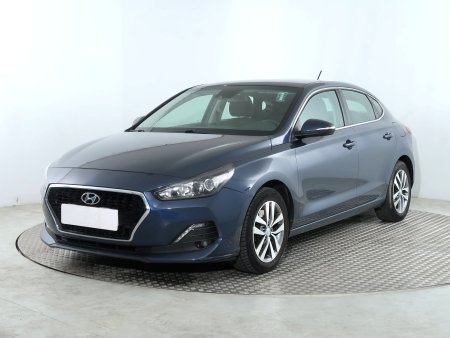 Hyundai i30 Fastback, 2018 - pohled č. 3