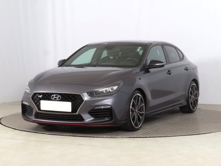 Hyundai i30 Fastback, 2019 - pohled č. 3