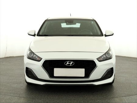 Hyundai i30 Fastback, 2018 - pohled č. 2