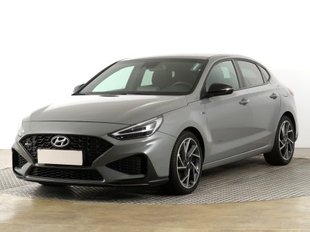Hyundai i30 Fastback, 2022 - pohled č. 3