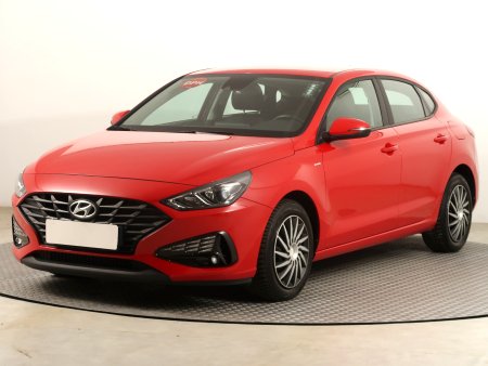 Hyundai i30 Fastback, 2022 - pohled č. 3
