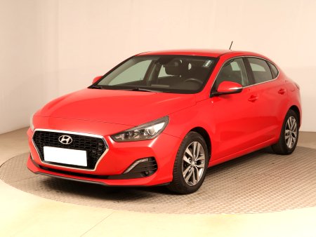 Hyundai i30 Fastback, 2018 - pohled č. 3