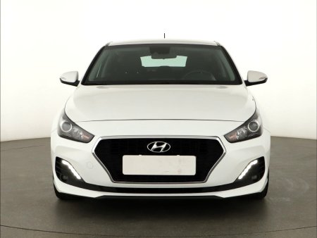Hyundai i30 Fastback, 2019 - pohled č. 2