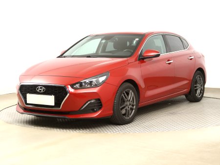 Hyundai i30 Fastback, 2018 - pohled č. 3