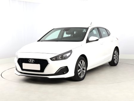 Hyundai i30 Fastback, 2018 - pohled č. 3