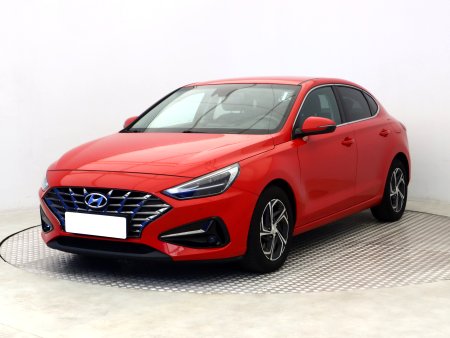 Hyundai i30 Fastback, 2020 - pohled č. 3