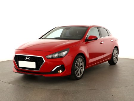 Hyundai i30 Fastback, 2018 - pohled č. 3