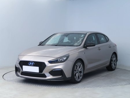 Hyundai i30 Fastback, 2020 - pohled č. 3