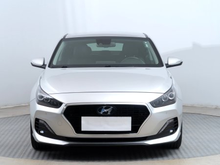 Hyundai i30 Fastback, 2018 - pohled č. 2