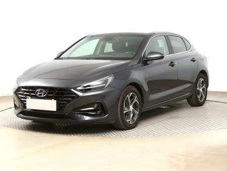 Hyundai i30 Fastback, 2022 - pohled č. 3