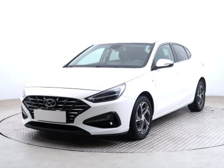 Hyundai i30 Fastback, 2021 - pohled č. 3
