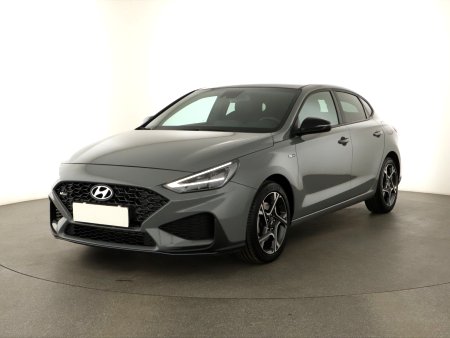 Hyundai i30 Fastback, 2024 - pohled č. 3