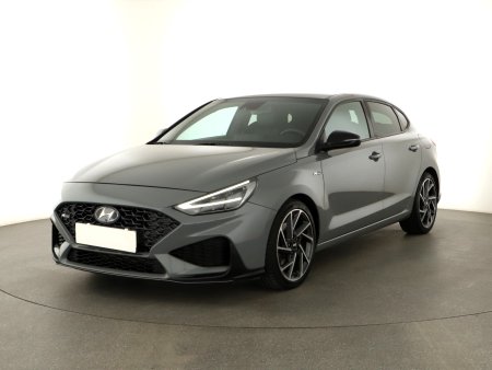 Hyundai i30 Fastback, 2021 - pohled č. 3