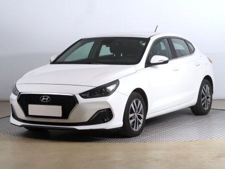 Hyundai i30 Fastback, 2018 - pohled č. 3