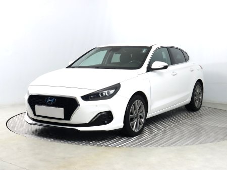 Hyundai i30 Fastback, 2020 - pohled č. 3
