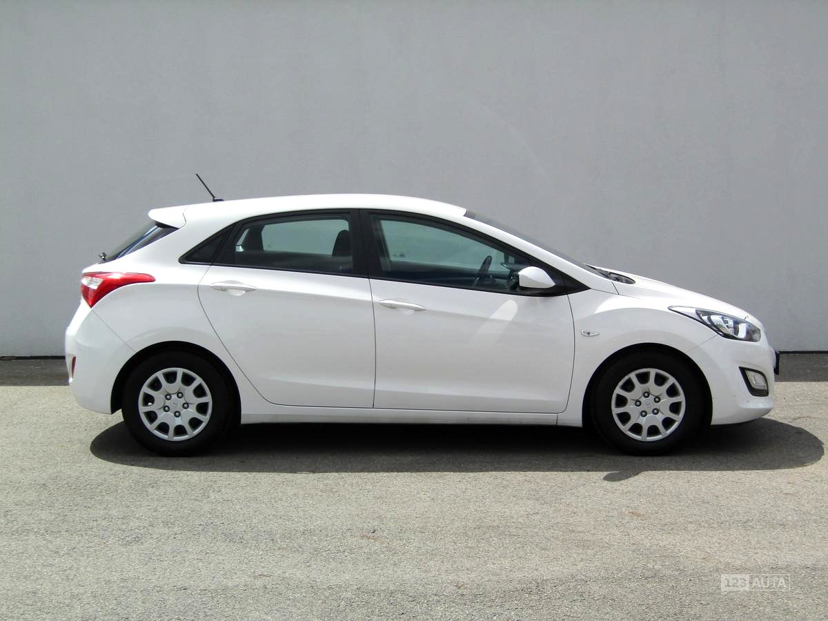 Hyundai i30, 2012 - pohled č. 4