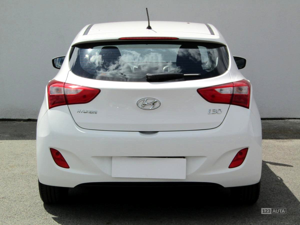 Hyundai i30, 2012 - pohled č. 6