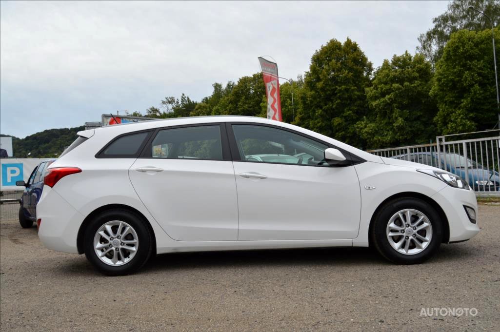 Hyundai i30, 2012 - pohled č. 4