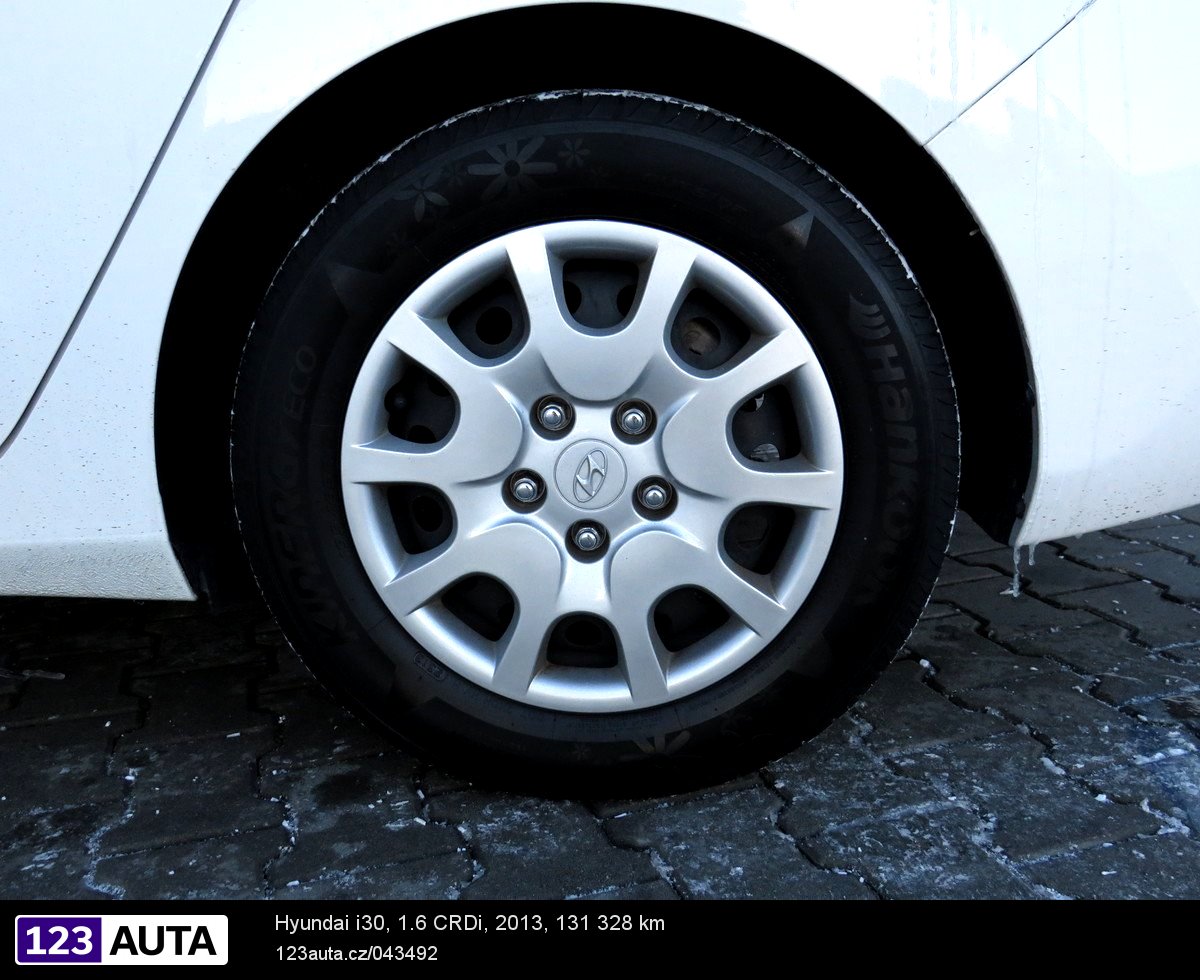 Hyundai i30, 2014 - pohled č. 11