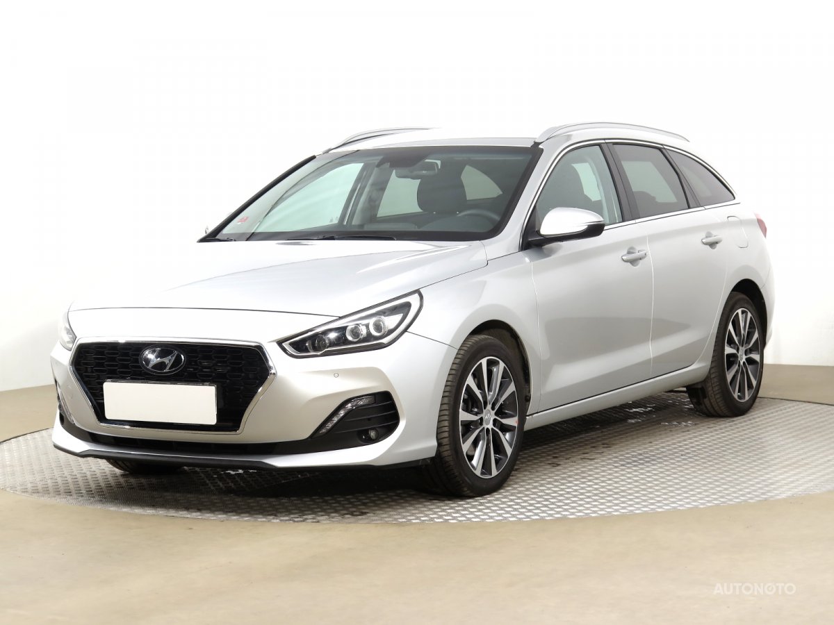 Hyundai i30, 2020 - pohled č. 3